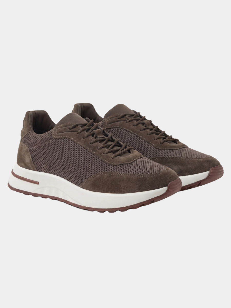 Amalfi Trainer Brown — Sterling & Co.