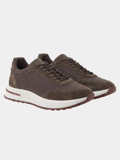 Amalfi Trainer Brown — Sterling & Co.